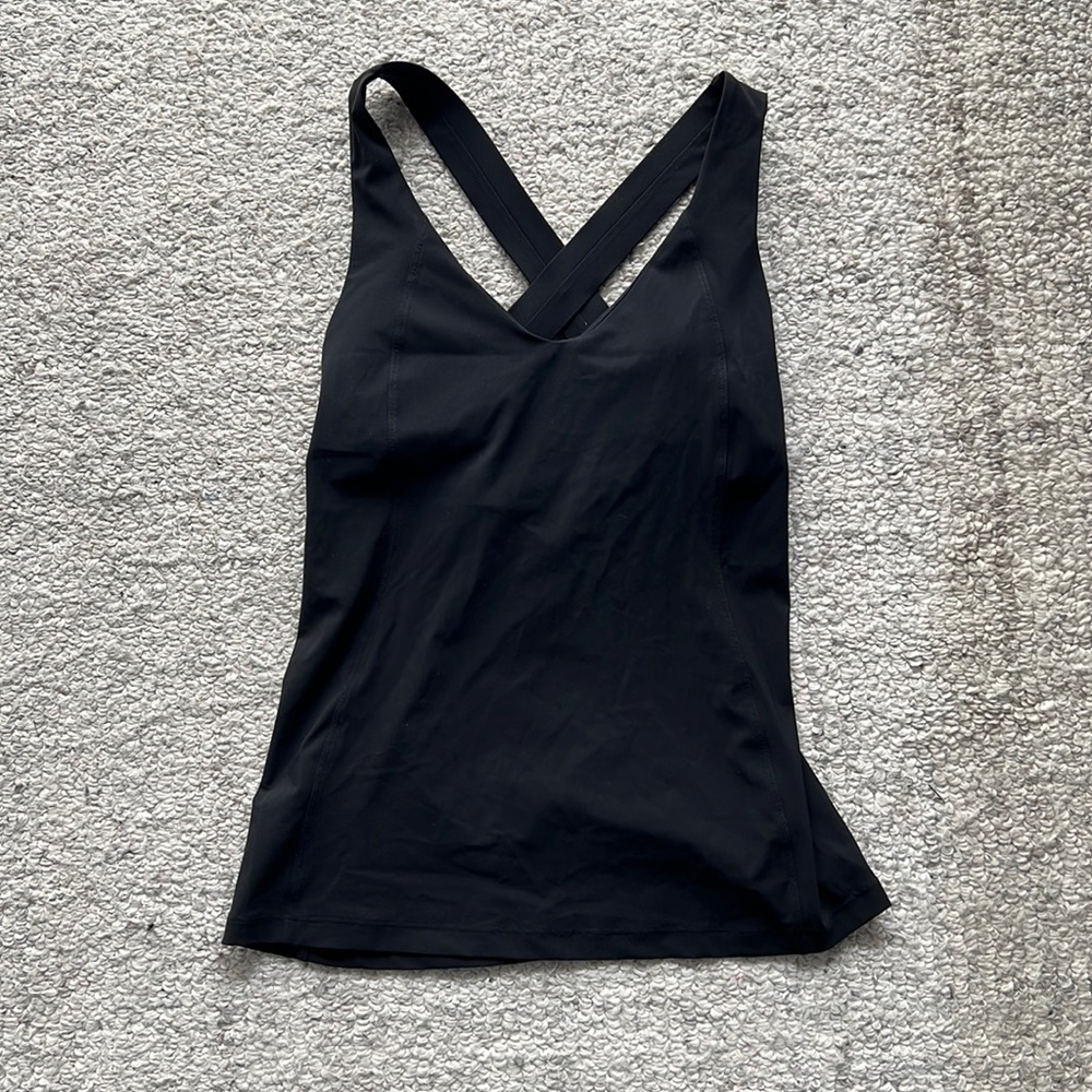 Lululemon workout tank
